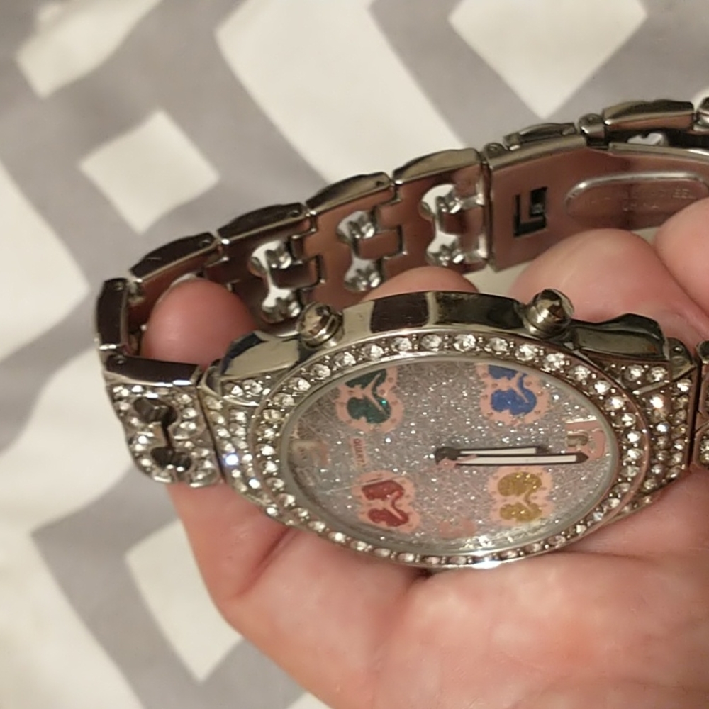 Beautiful Quartz Silver Crystal Watch! - Picture 7 of 13